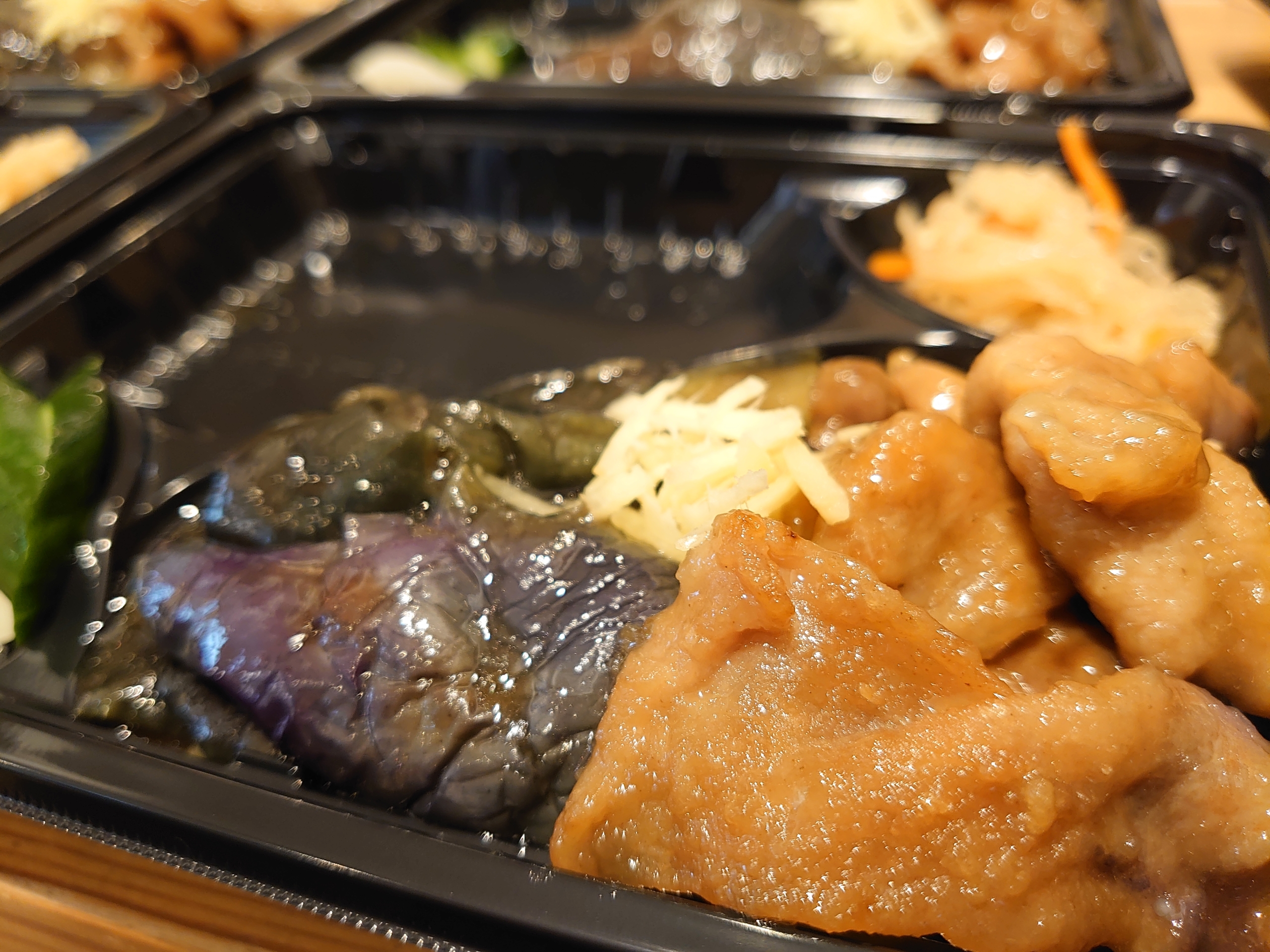 茄子と豚肉のうま煮弁当